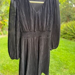 Kensie Black Pleated V-Neck Long Sleeve Pleated Dress